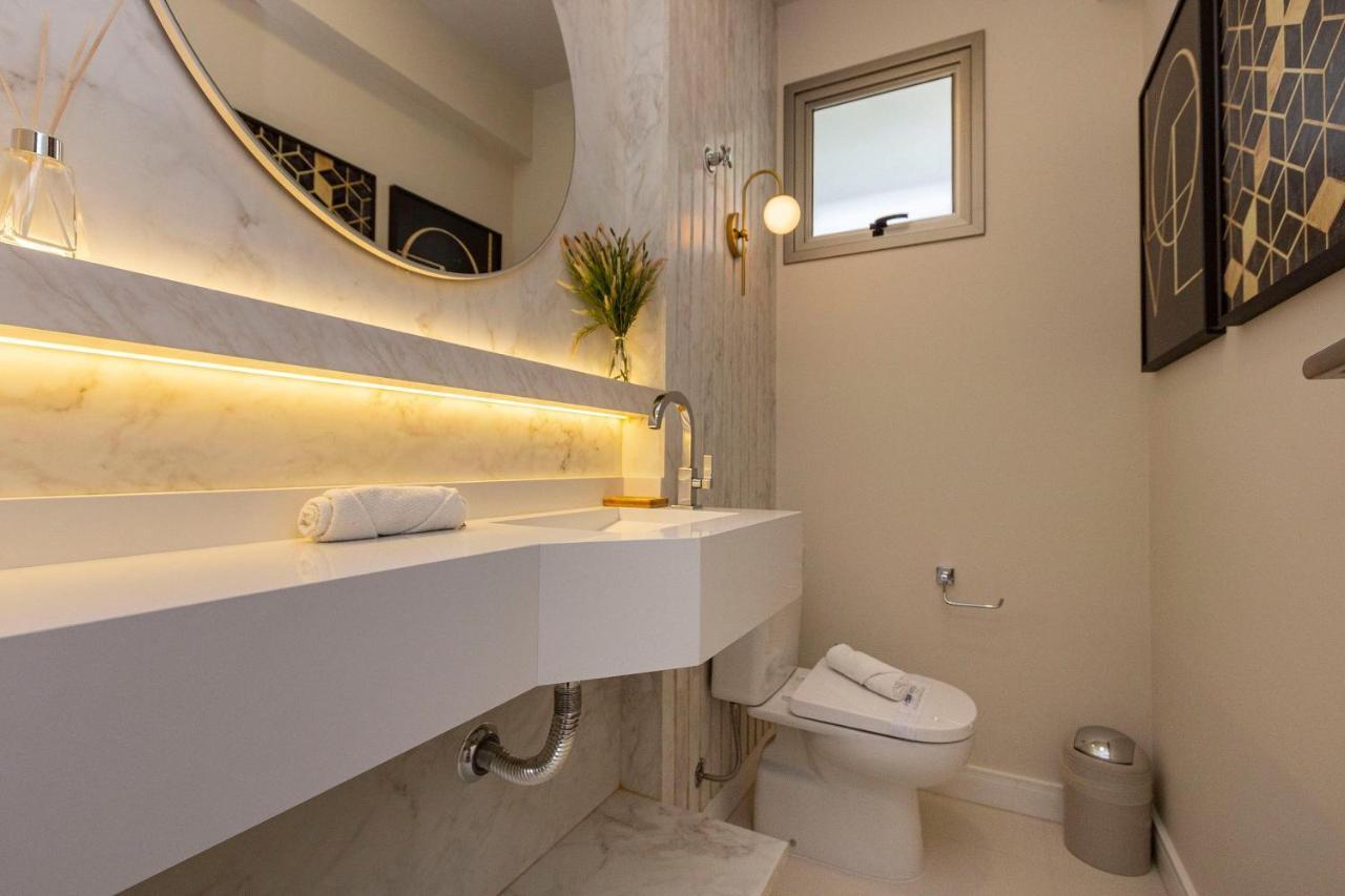 Punta Blu 101-9 - Apartamento De Alto Padrao Em Condominio Exclusivo, Quadra Poliesportiva - Piscina - Portaria 24H. Bombinhas Bagian luar foto